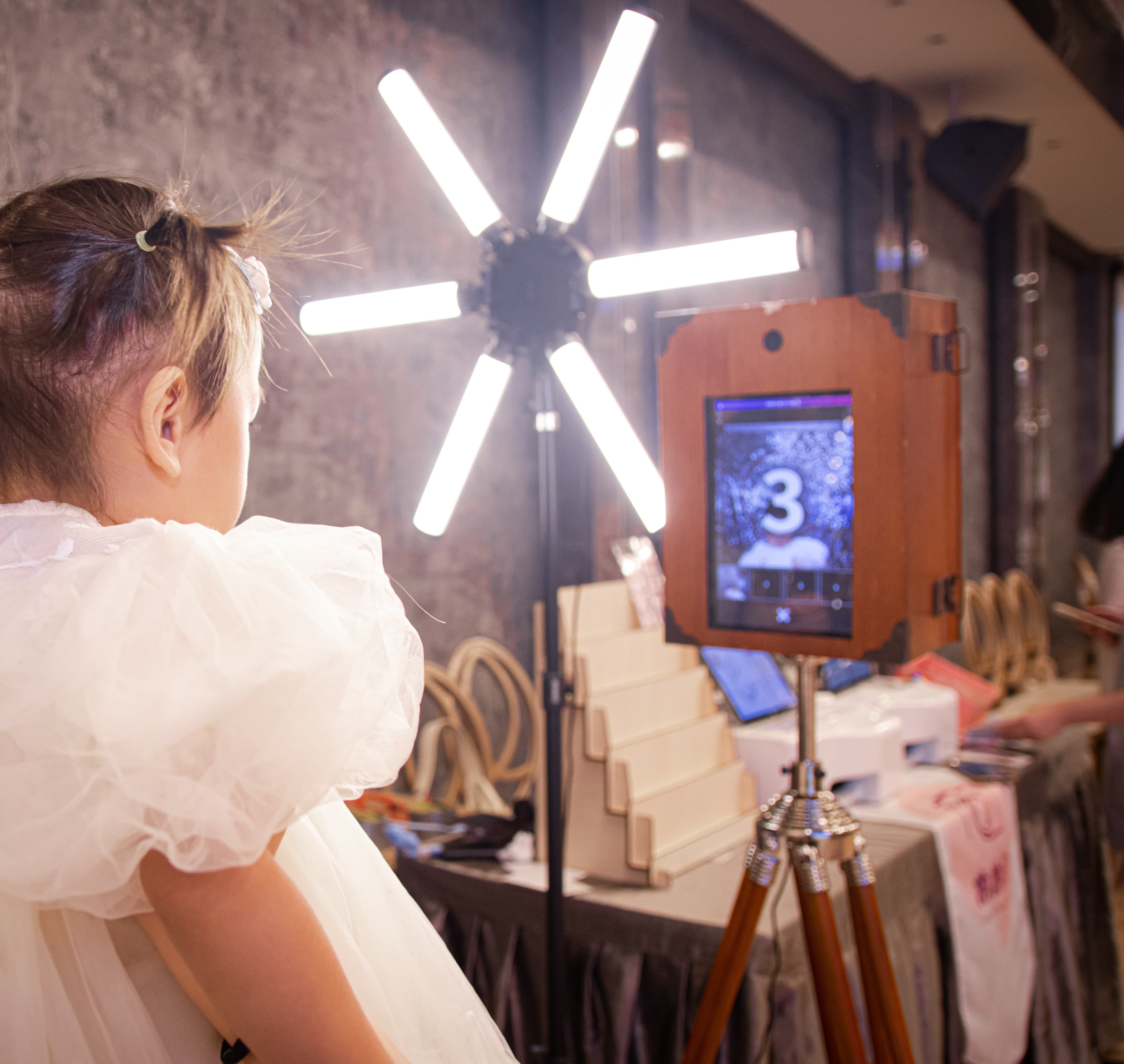 American-style photo booth design as an event photo zone